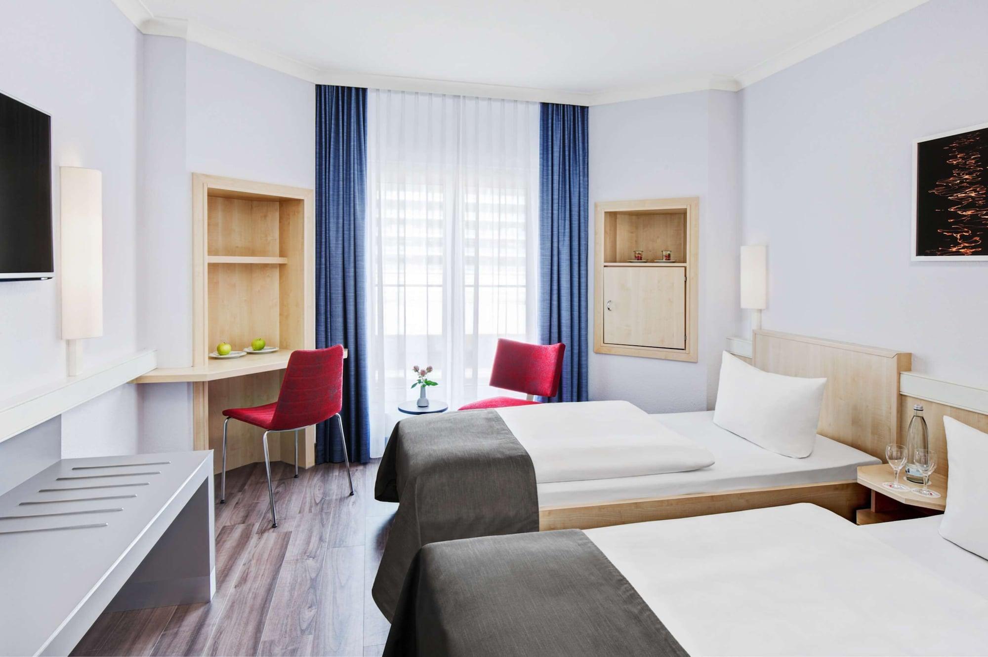 Intercityhotel Hamburg Altona Exteriör bild