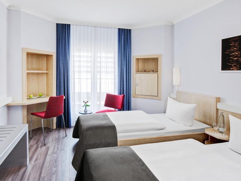 Intercityhotel Hamburg Altona Exteriör bild